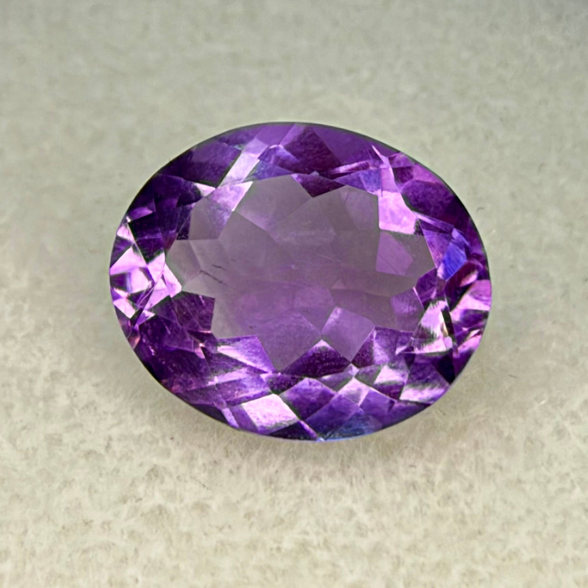 Brazillian Amethyst, 12x10mm Oval Cut, Ave Ct Wt 4.06